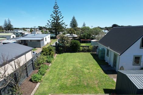 Photo of property in 41 Koputara Road, Himatangi Beach, Foxton, 4891