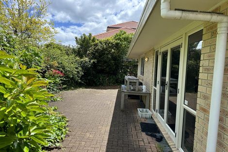 Photo of property in 6 Nathan Close, Somerville, Auckland, 2014