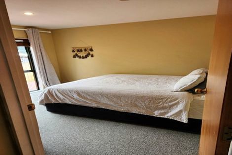 Photo of property in 11/76 Target Road, Totara Vale, Auckland, 0629