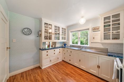 Photo of property in 51 Chatsworth Road, Silverstream, Upper Hutt, 5019