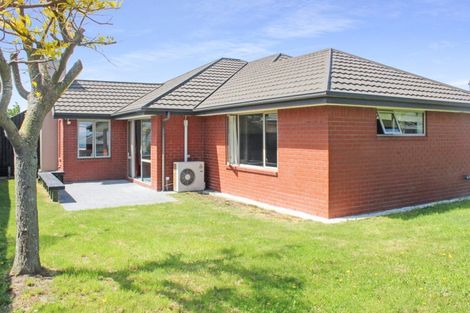 Photo of property in 8 Okuku Place, Hei Hei, Christchurch, 8042