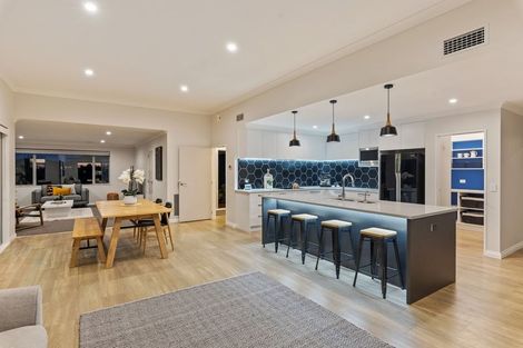 Photo of property in 11 Taranui Way, Paraparaumu Beach, Paraparaumu, 5032