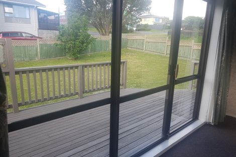 Photo of property in 79 Victory Crescent, Tawa, Wellington, 5028