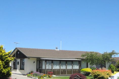 Photo of property in 18 Mchaffies Place, Wainoni, Christchurch, 8061
