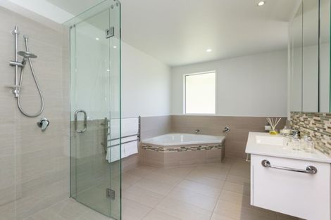 Photo of property in 313 Durham Drive, Havelock North, 4130