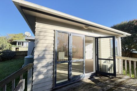 Photo of property in 86b Royal View Road, Te Atatu South, Auckland, 0610