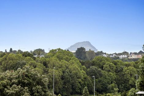 Photo of property in 1 Pamir Place, Welcome Bay, Tauranga, 3112