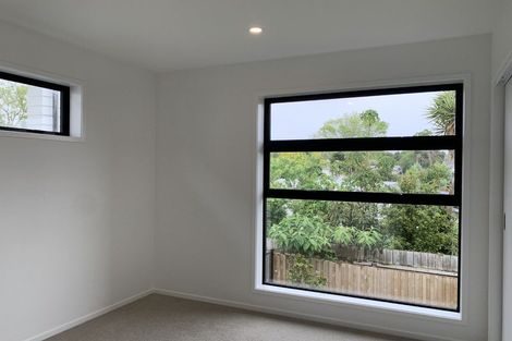 Photo of property in 24 Rauemi Way, Te Atatu South, Auckland, 0610