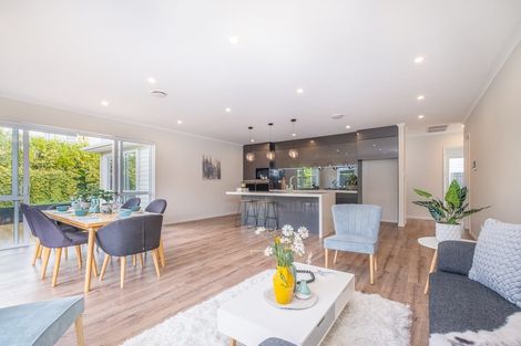 Photo of property in 3 Dida Park Drive, Kumeu, 0810