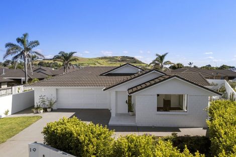 Photo of property in 19 Popata Close, Papamoa Beach, Papamoa, 3118