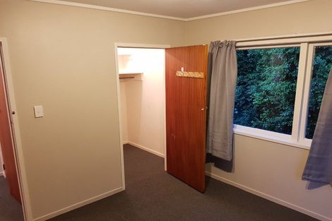 Photo of property in 2/31 Camelot Place, Glenfield, Auckland, 0629