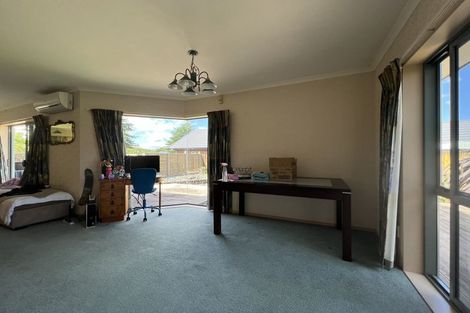 Photo of property in 4 Farringdon Avenue, Rototuna North, Hamilton, 3210