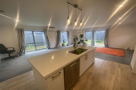 Photo of property in 2 Pattullo Crescent, Wallaceville, Upper Hutt, 5018