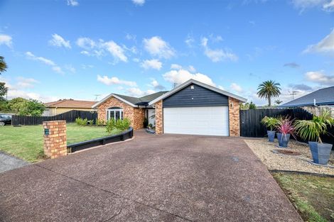 Photo of property in 6 San Bernadino Drive, Henderson, Auckland, 0612