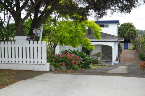 Photo of property in 5 Sullivan Avenue, Mangere Bridge, Auckland, 2022