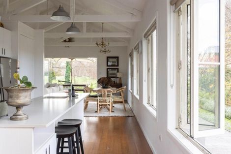 Photo of property in 32 Te Aute Road, Havelock North, 4130