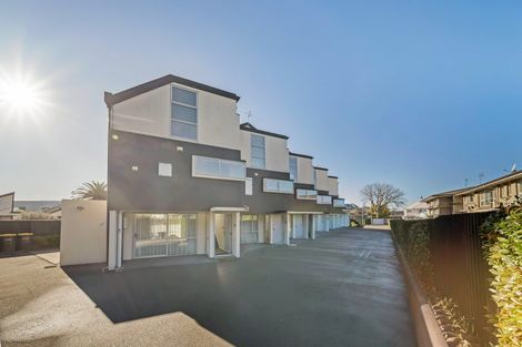 Photo of property in Merivale Manor Townhouse, 123d Papanui Road, Merivale, Christchurch, 8014