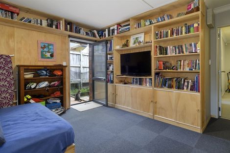 Photo of property in 15 Discovery Avenue, Welcome Bay, Tauranga, 3112