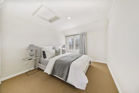 Photo of property in 12 Fairfield Lane, East Tamaki Heights, Auckland, 2016