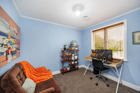 Photo of property in 24 Parkland Crescent, Terrace End, Palmerston North, 4410