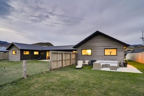 Photo of property in 15 Regent Street, Lower Shotover, Queenstown, 9304