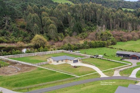 Photo of property in 6 Kanuka Grove, Kinloch, Taupo, 3377