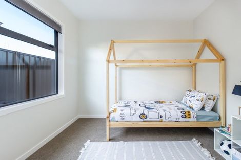 Photo of property in 104 Eriksen Road, Te Awa, Napier, 4110