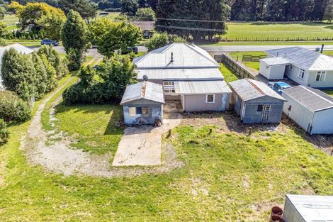 Photo of property in 40 Newman Road, Eketahuna, 4900