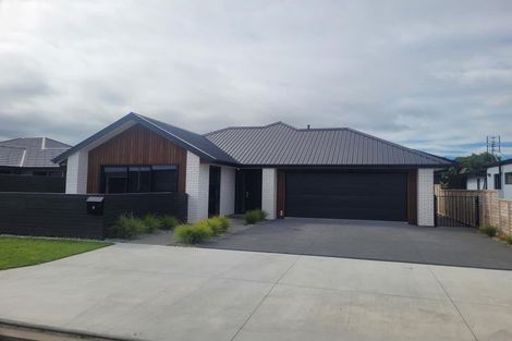 Photo of property in 6 Te Ara O Ngakeiha, Fitzroy, New Plymouth, 4312