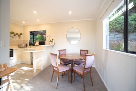 Photo of property in 2/36 Greenvalley Rise, Glenfield, Auckland, 0629