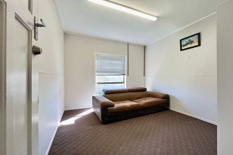 Photo of property in 73 West Coast Road, Glen Eden, Auckland, 0602
