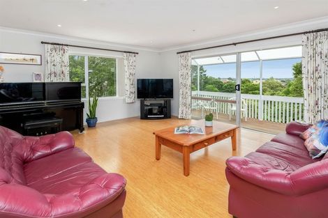 Photo of property in 17 Copperfield Terrace, Mellons Bay, Auckland, 2014