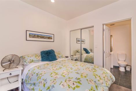 Photo of property in Atrium Apartments, 2o/154 The Terrace, Wellington Central, Wellington, 6011