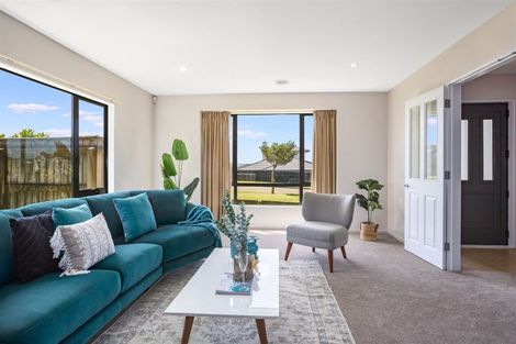 Photo of property in 15 Milford Street, Aotea, Porirua, 5024