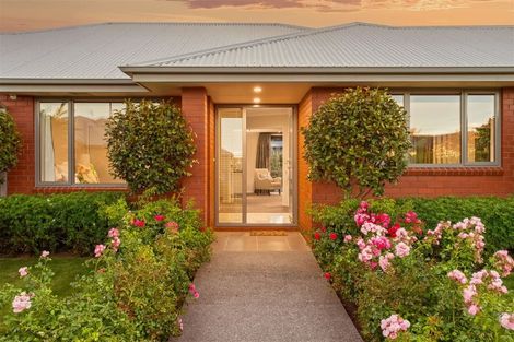 Photo of property in 21 Somerville Crescent, Aidanfield, Christchurch, 8025