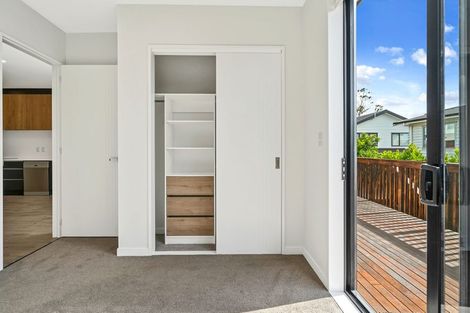 Photo of property in 27 Craigs Way, Hobsonville, Auckland, 0616