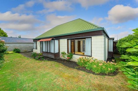 Photo of property in 2/34 Strathfield Avenue, Dallington, Christchurch, 8061