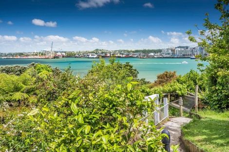 Photo of property in 31a Stanley Point Road, Stanley Point, Auckland, 0624