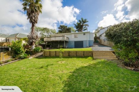 Photo of property in 10 Rautawhiri Road, Helensville, 0800