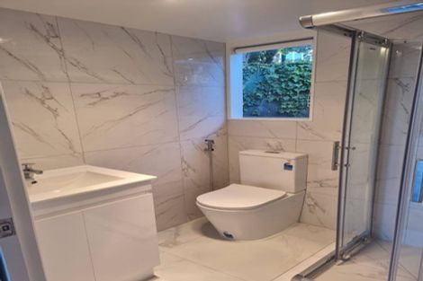 Photo of property in 168 Weatherly Road, Torbay, Auckland, 0630