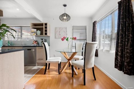 Photo of property in 1/21 Rapallo Place, Farm Cove, Auckland, 2012