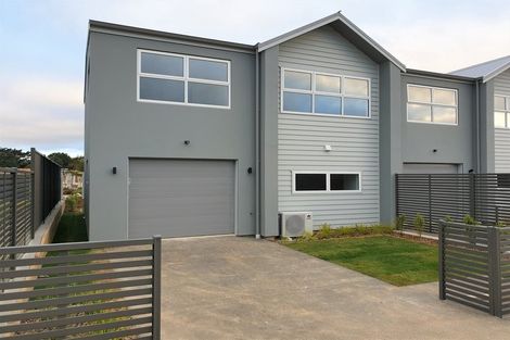 Photo of property in 16 Bluff Road, Kenepuru, Porirua, 5022