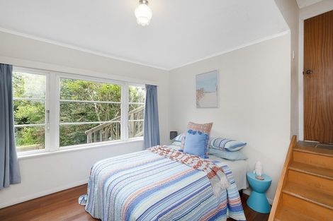 Photo of property in 28 Weka Road, Raumati Beach, Paraparaumu, 5032