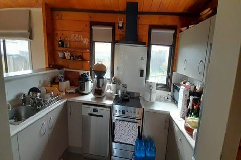 Photo of property in 13 Banyan Drive, Totara Heights, Auckland, 2105