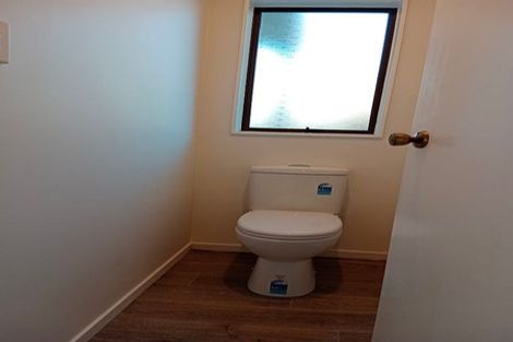 Photo of property in 15 Sandgate Avenue, Botany Downs, Auckland, 2010