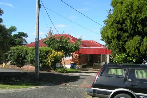 Photo of property in 22 Seaview Avenue, Northcote, Auckland, 0627