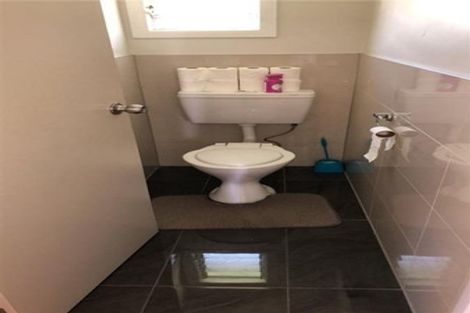 Photo of property in 51 Smythe Road, Henderson, Auckland, 0612