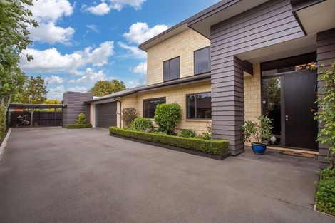 Photo of property in 28 Willowview Drive, Redwood, Christchurch, 8051