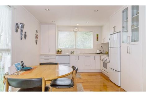 Photo of property in 1/4 Battle Place, Glenfield, Auckland, 0629