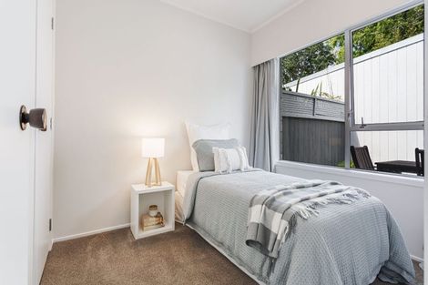 Photo of property in 2/67 Brigantine Drive, Beach Haven, Auckland, 0626
